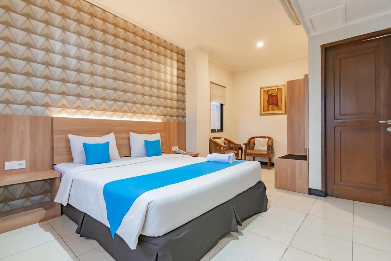 Cihampelas Hotel 2 Mitra Reddoorz باندونج المظهر الخارجي الصورة