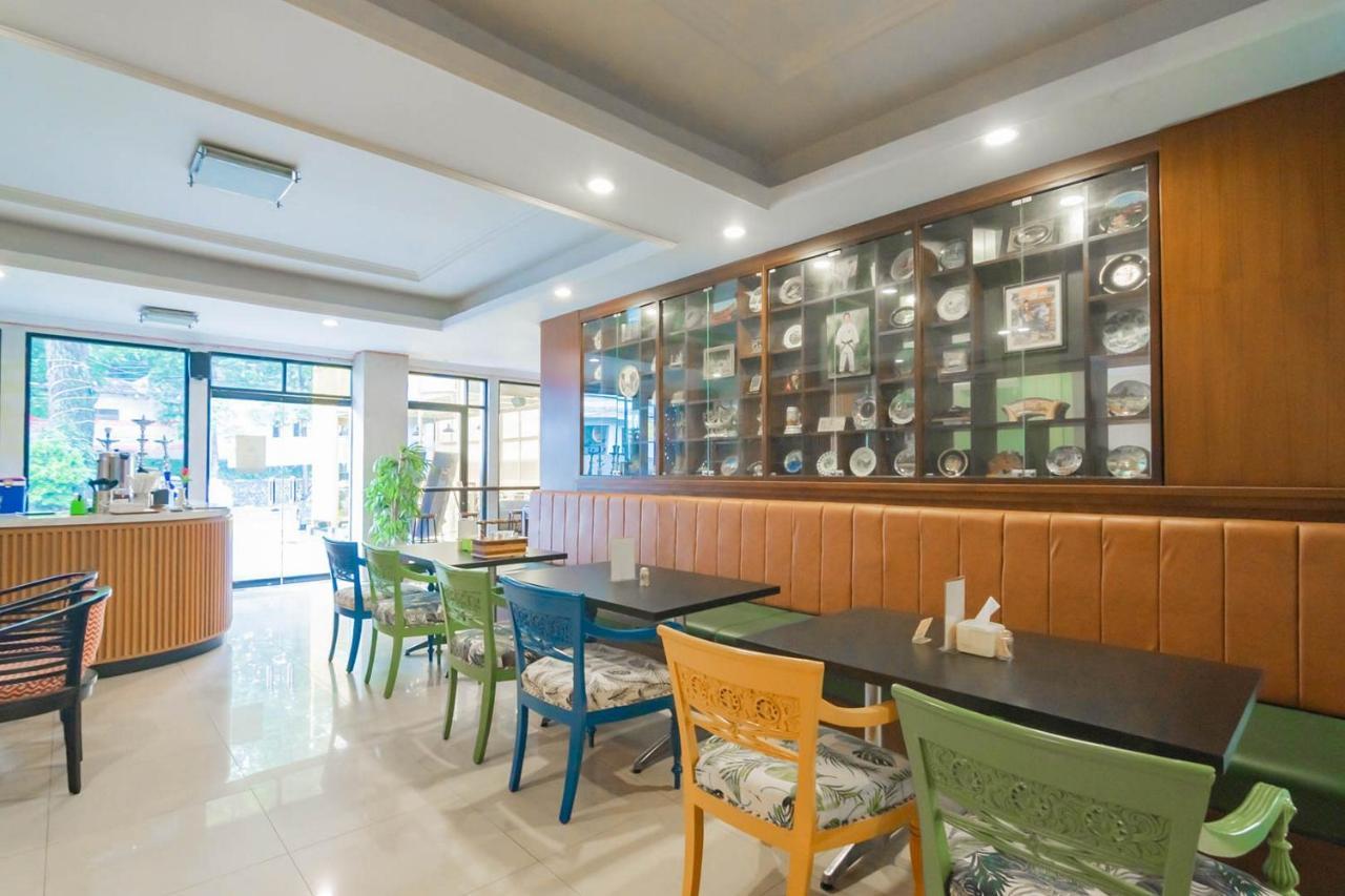 Cihampelas Hotel 2 Mitra Reddoorz باندونج المظهر الخارجي الصورة