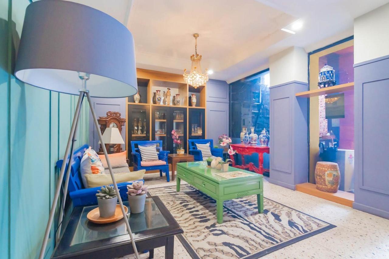 Cihampelas Hotel 2 Mitra Reddoorz باندونج المظهر الخارجي الصورة