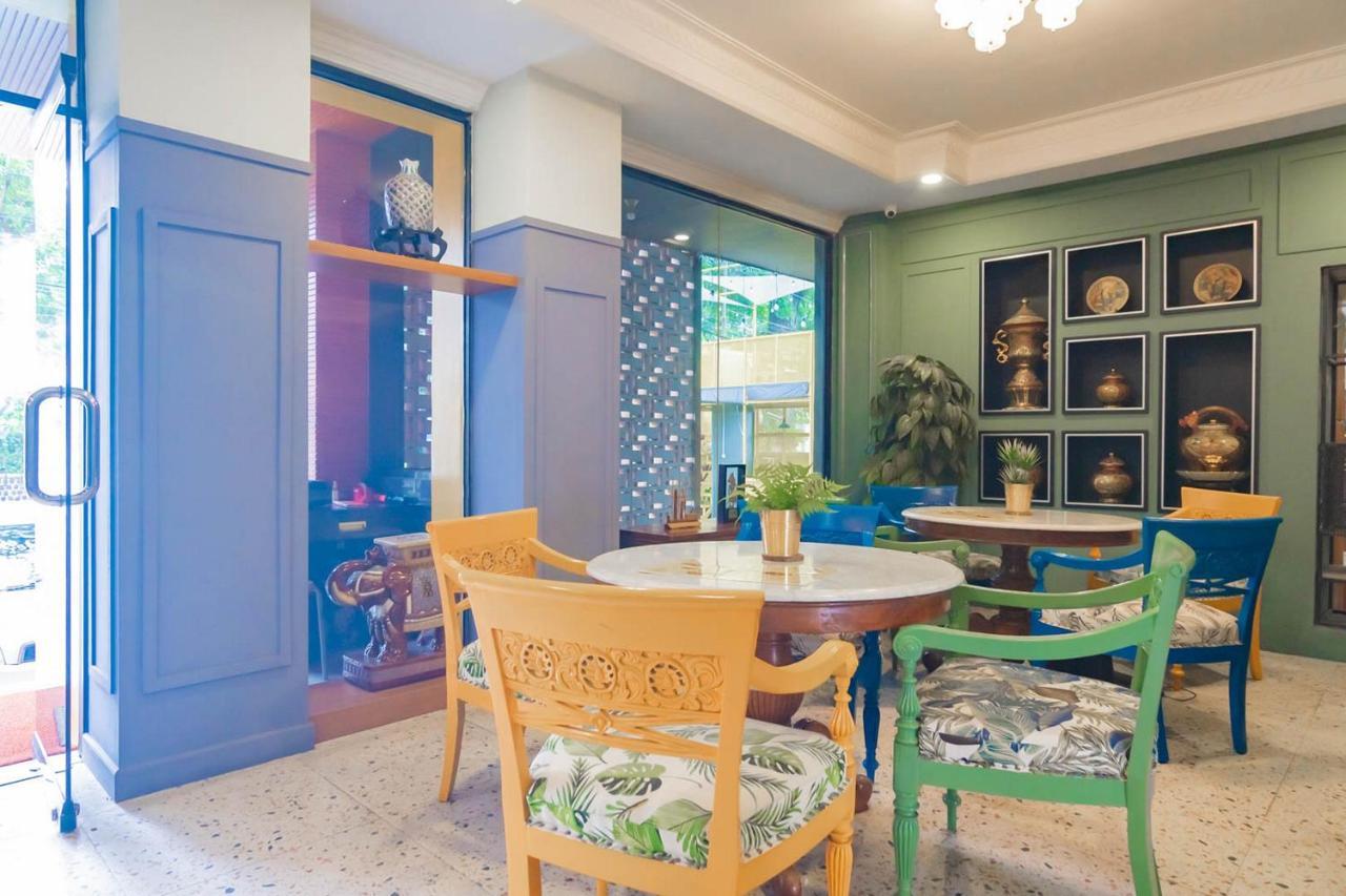 Cihampelas Hotel 2 Mitra Reddoorz باندونج المظهر الخارجي الصورة